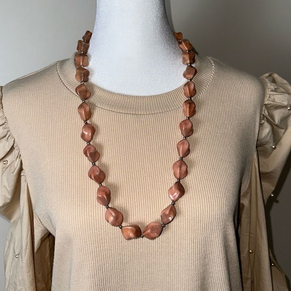 Vintage Nutmeg Rose Amber Peach Gold Tone Beaded Quarzite Necklace